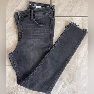 Old Navy Super Skinny Jeans, Size 6